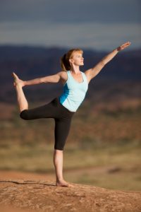yoga_young-woman-dancer-pose